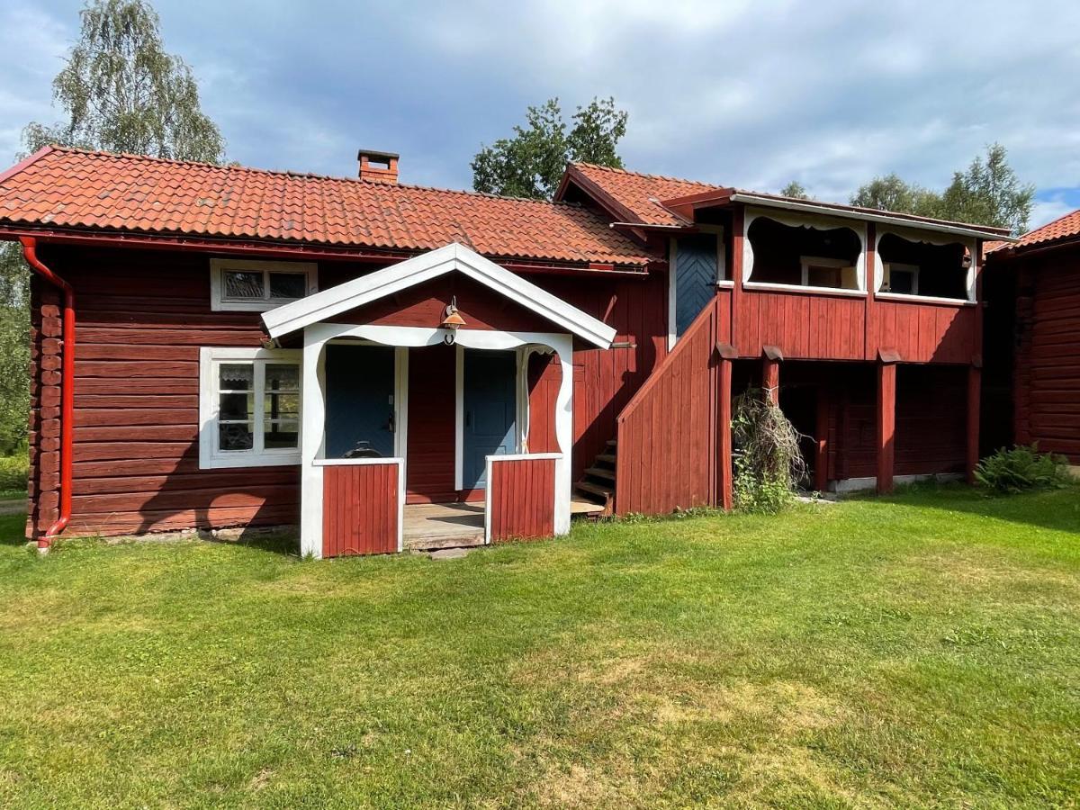 Dalastuga med egen badplats Leksand Exteriör bild