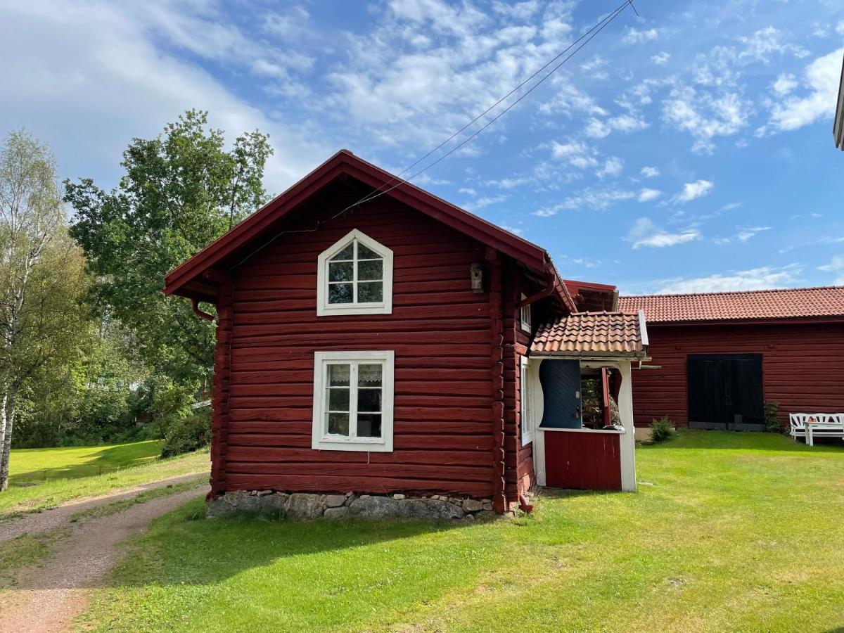 Dalastuga med egen badplats Leksand Exteriör bild